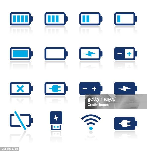 stockillustraties, clipart, cartoons en iconen met batterij en vermogen twee gekleurde pictogrammen instellen - usb cord