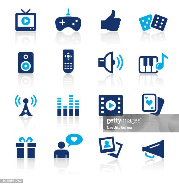 unterhaltung zwei farbige icons set - fernbedienung stock-grafiken, -clipart, -cartoons und -symbole