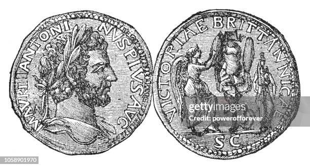 ilustrações de stock, clip art, desenhos animados e ícones de roman gold aureus coin in commemoration of antoninus pius's victories in britain (2nd century) - arcaico