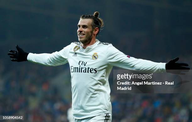 Gareth Bale of Real Madrid celebrates after scoring his team's fourth goal during the Group G match of the UEFA Champions League between Viktoria...