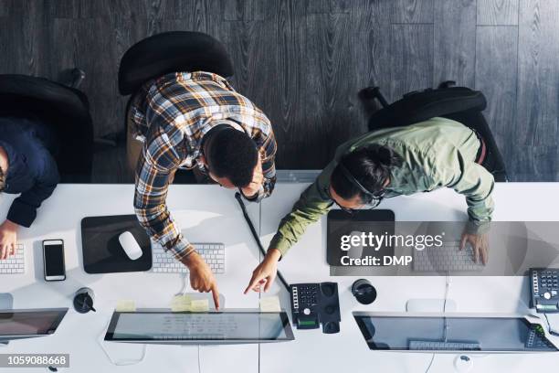 onze agenten weet altijd wat te doen - help stockfoto's en -beelden