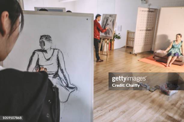Clg Drawing College Students Group Learning Drawing Photos and Premium High Res ...