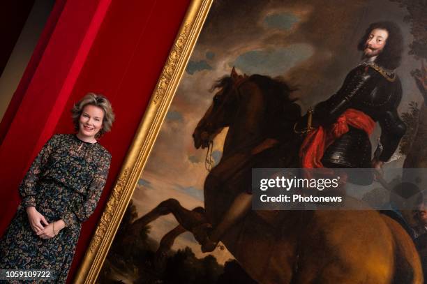 - Bezoek van de Koningin aan de tentoonstelling 'Macht en Schoonheid. De Arenbergs' in het museum M in Leuven - Visite de la Reine à l'exposition...