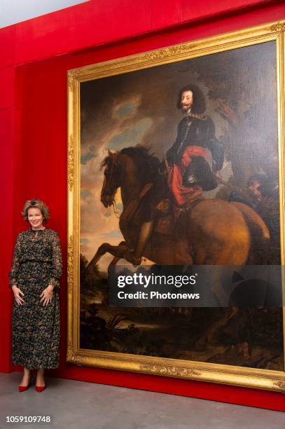 - Bezoek van de Koningin aan de tentoonstelling 'Macht en Schoonheid. De Arenbergs' in het museum M in Leuven - Visite de la Reine à l'exposition...