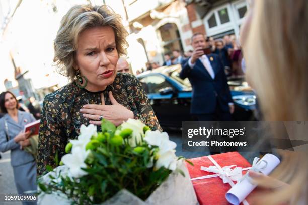 - Bezoek van de Koningin aan de tentoonstelling 'Macht en Schoonheid. De Arenbergs' in het museum M in Leuven - Visite de la Reine à l'exposition...