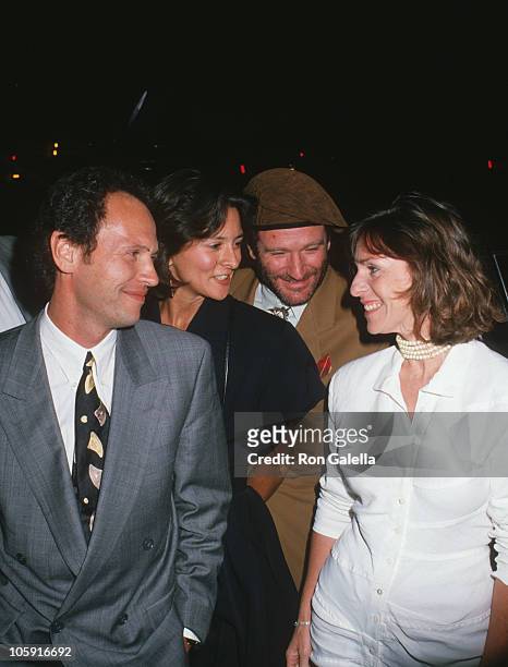 Billy Crystal, Janice Crystal, Valerie Velardi and Robin Williams
