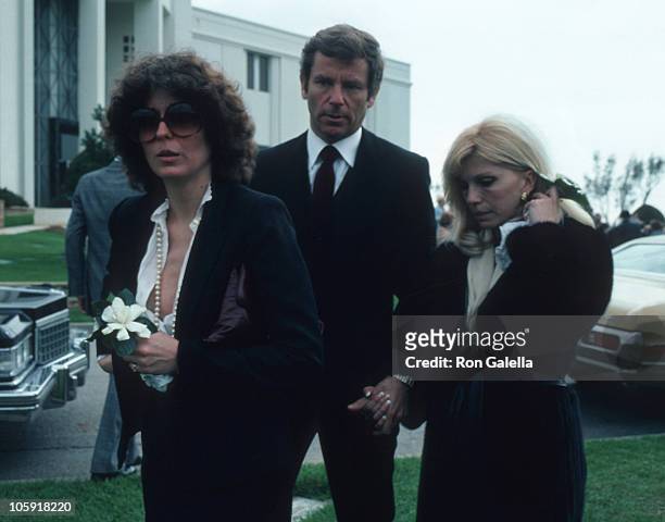 Tina Sinatra, Richard Cohen and Nancy Sinatra during David Janssen's Funeral Service - February 17, 1980 at Hillside Memorial Park in Los Angeles,...