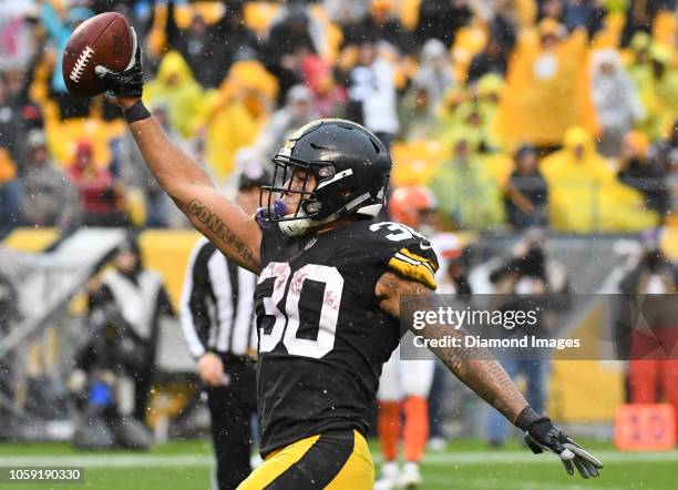 James Conner Rushing 1,582 James Conner Steelers Photos & High Res Pictures - Getty Images