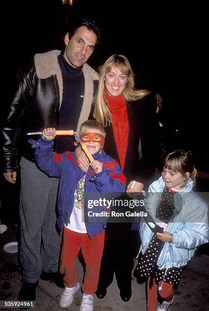 Ken Olin, Patricia Wettig, son Clifford Olin, and daughter Roxanne Olin