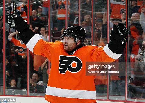 Scott Hartnell of the Philadelphia Flyers celebrates a first period goal, his first of the season, against the Anaheim Ducks on October 21, 2010 at...
