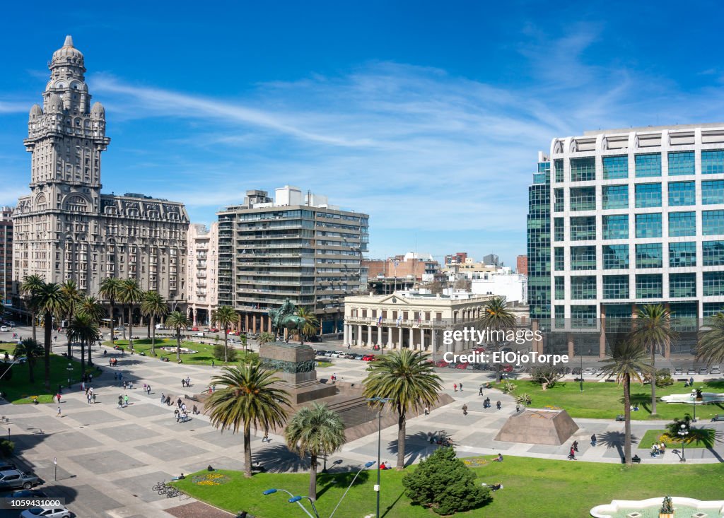 View of Plaza Independencia (Independence Square) in Montevideo downtown, Uruguay