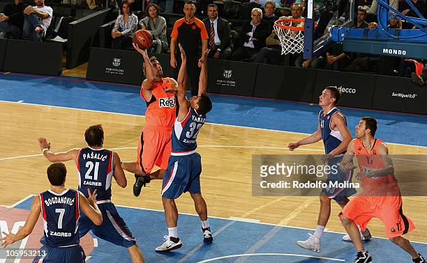 Roger Grimau, #44 of Regal FC Barcelona competes with Goran Vrbanc, #32 of Cibona Zagreb during the Turkish Airlines Euroleague Regular Season 2010...