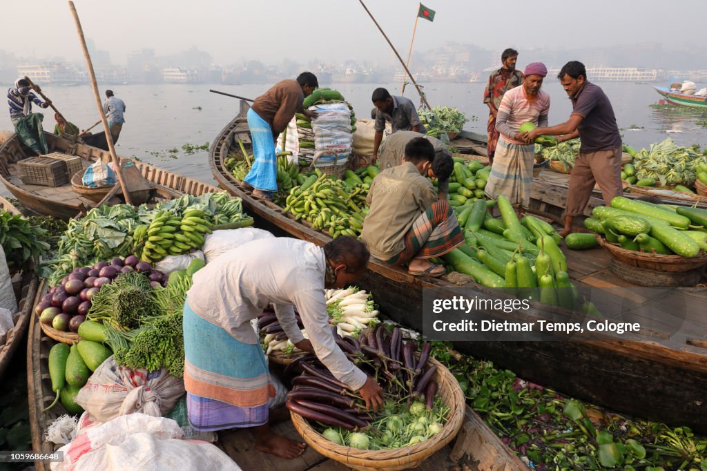 Market vendors, Bangladesh