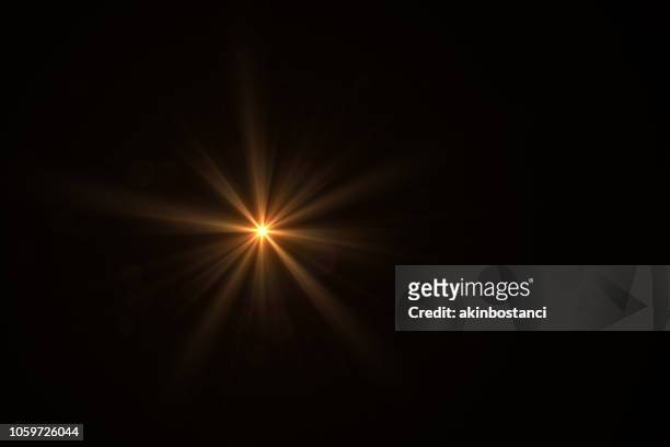 brillamento delle lenti, luce solare, concetto di energia solare. - raggiante foto e immagini stock