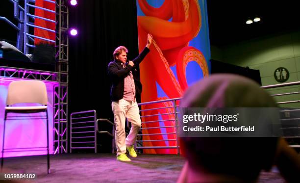 Val Kilmer attends Los Angeles Comic Con at Los Angeles Convention Center on October 26, 2018 in Los Angeles, California.