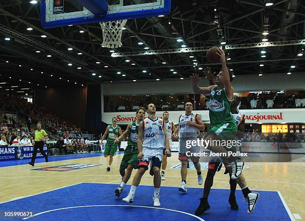 Philip Zwiener of Trier scores during the Basketball Bundesliga match between Eisbaeren Bremerhaven and TBB Trier at the Stadthalle Bremerhaven on...