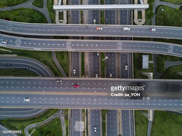 aerial urban scene of highway - shanghai aerial view motorway skyline stock-fotos und bilder