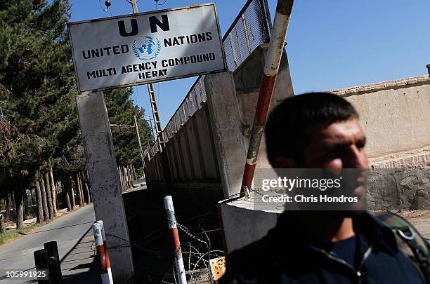 Security Guard Compound Problems United Nations Guard Photos and Premium High Res Pictures - Getty Images