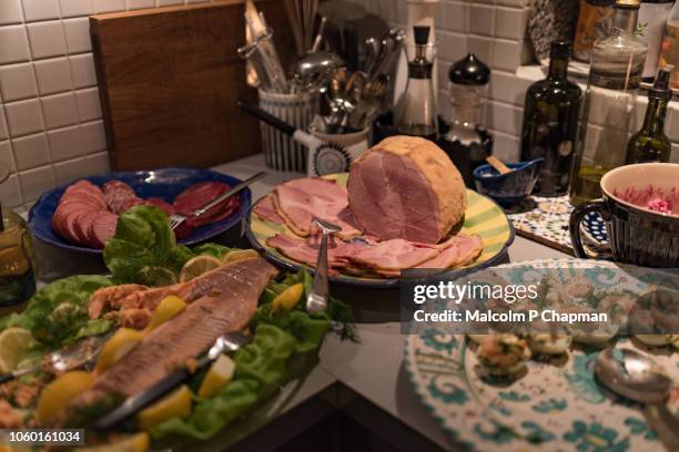 christmas in sweden - swedish christmas ham, julskinka and other dishes - swedish culture fotografías e imágenes de stock