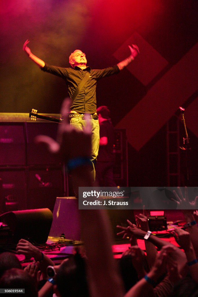 Yellowcard Performs Live at the Wiltern - August 3, 2006