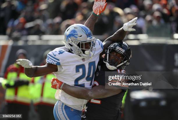 Nevin Lawson of the Detroit Lions is called for pass interference on Allen Robinson of the Chicago Bears in the second quarter at Soldier Field on...