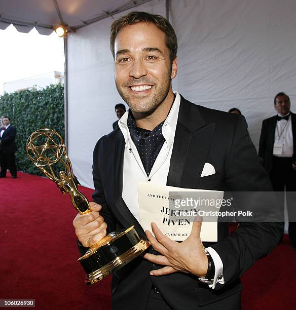 Jeremy Piven, winner Outstanding Supporting Actor In A Comedy Series for "Entourage"