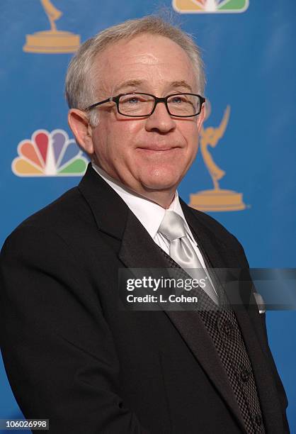 Leslie Jordan, presenter, and winner Outstanding Guest Actor in a Comedy Series for "Will & Grace"