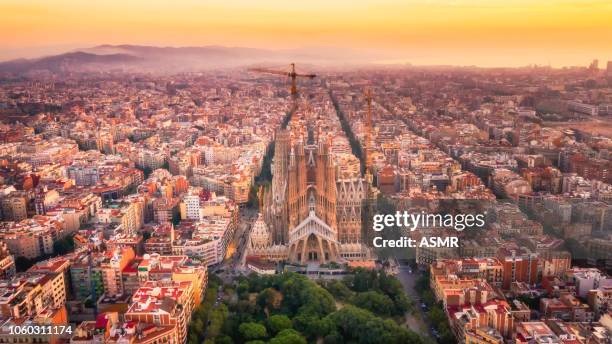 sagrada familia barcelona spain - catalonia imagens e fotografias de stock