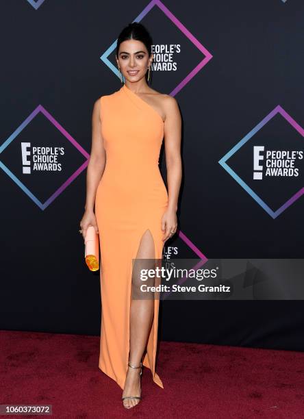 Emeraude Toubia attends the People's Choice Awards 2018 at Barker Hangar on November 11, 2018 in Santa Monica, California.