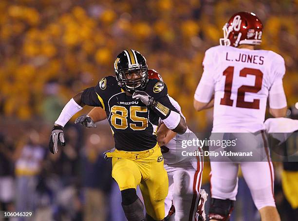 Aldon Smith of the Missouri Tigers in action against the Oklahoma Sooners at Faurot Field/Memorial Stadium on October 23, 2010 in Columbia, Missouri....