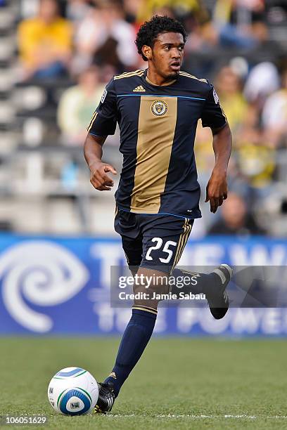 Sheanon Williams of the Philadelphia Union controls the ball against the Columbus Crew on October 24, 2010 at Crew Stadium in Columbus, Ohio.