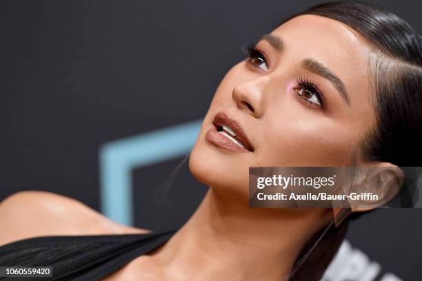 Shay Mitchell attends the People's Choice Awards 2018 at Barker Hangar on November 11, 2018 in Santa Monica, California.