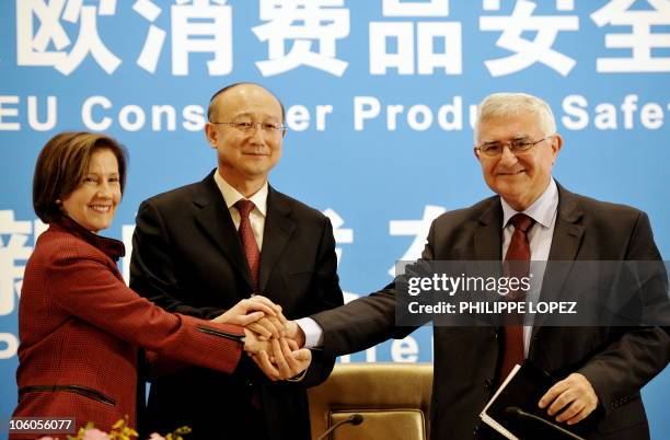 Inez Moore Tenenbaum , chairman of the US Consumer Product Safety Commission, Zhi Shuping , minister of China's General Administration of Quality...