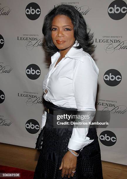 Oprah Winfrey Legends Ball 2005 Full Video 522 Oprah Legends Ball Photos & High Res Pictures - Getty Images
