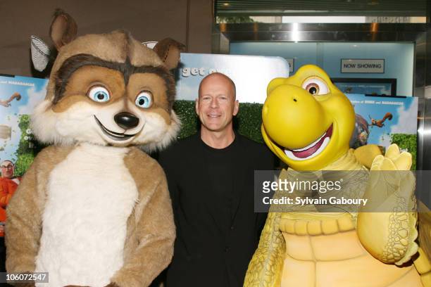 Bruce Willis during Dreamworks NYC Special Screening of "Over The Hedge", arrivals at Chelsea West Theatre in New York, New York, United States.