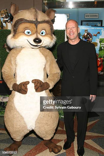 Bruce Willis during Dreamworks NYC Special Screening of "Over The Hedge", arrivals at Chelsea West Theatre in New York, New York, United States.