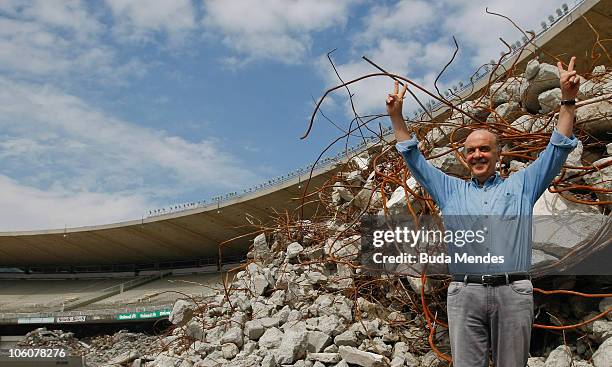 Presidential candidate of Brazil Jose Serra visits the renovation works of Maracana Stadium as part of his campaign on October 26, 2010 in Rio de...