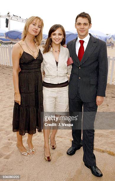 Caroline Carver, Rachael Leigh Cook and Kenny Doughty