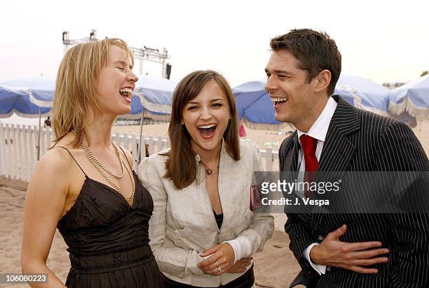 Caroline Carver, Rachael Leigh Cook and Kenny Doughty
