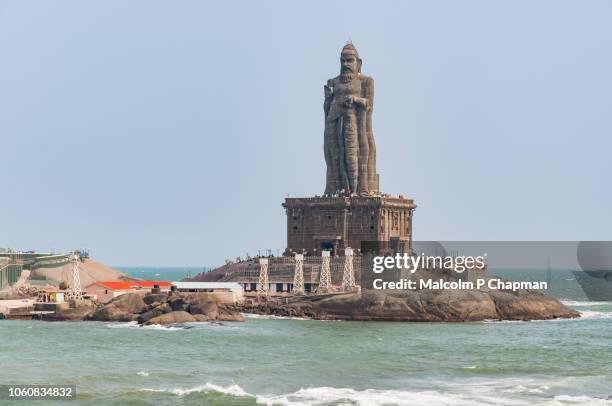 thiruvalluvar statue, kanyakumari, tamil nadu - kanyakumari stock pictures, royalty-free photos & images