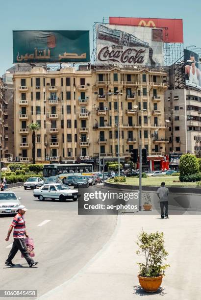 tahrir square, cairo, daytime - cairo traffic stock pictures, royalty-free photos & images