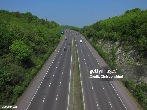 light traffic on highway straightaway - m1 stock pictures, royalty-free photos & images