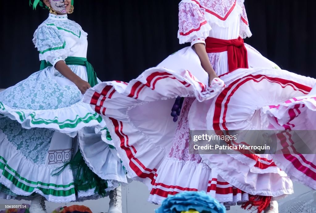 Mexican folklorico dancers