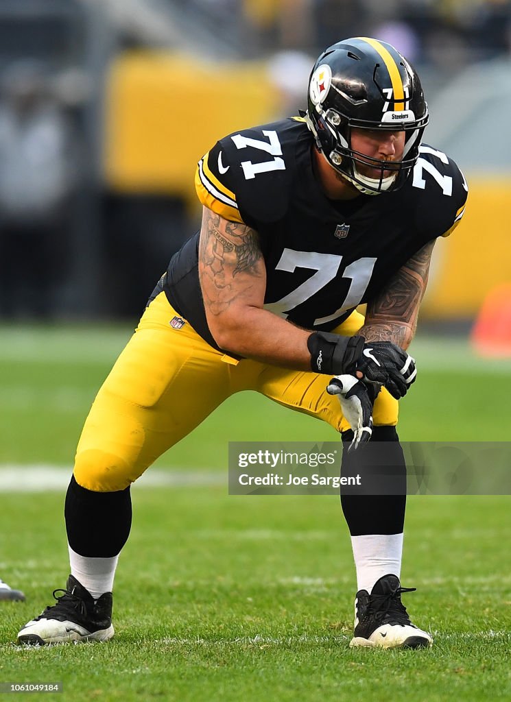 Cleveland Browns v Pittsburgh Steelers