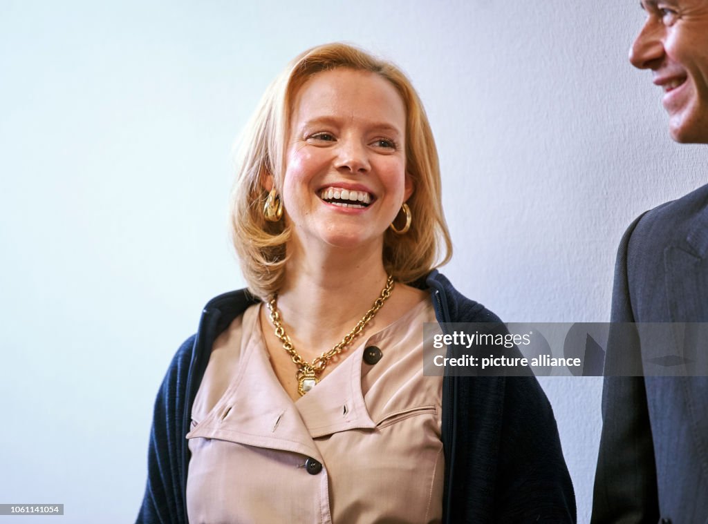 Photo and press date on the set of "Wendezeit" (turning time)