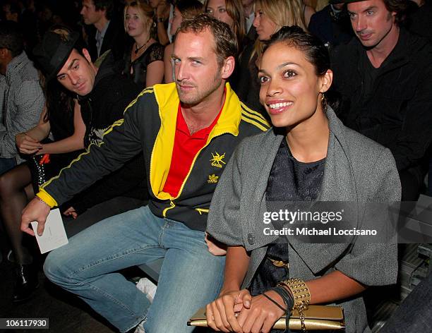 Justin Theroux, Josh Lucas and Rosario Dawson during Olympus Fashion Week Spring 2007 - Y-3 - Front Row at Pier 40 in New York City, New York, United...