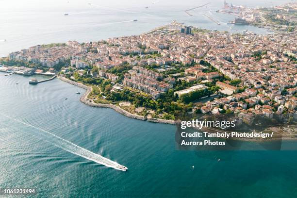 cityscape from helicopter, istanbul, turkey - contemporary istanbul - fotografias e filmes do acervo