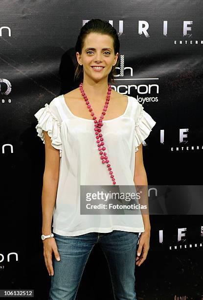 Macarena Gomez attends the premiere of 'Enterrado' at the Palafox Cinema on September 27, 2010 in Madrid, Spain.