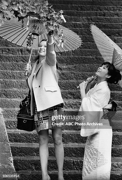 The Lovers" - Airdate October 6, 1971. SHIRLEY MACLAINE;AKIKO WAKABAYASHI