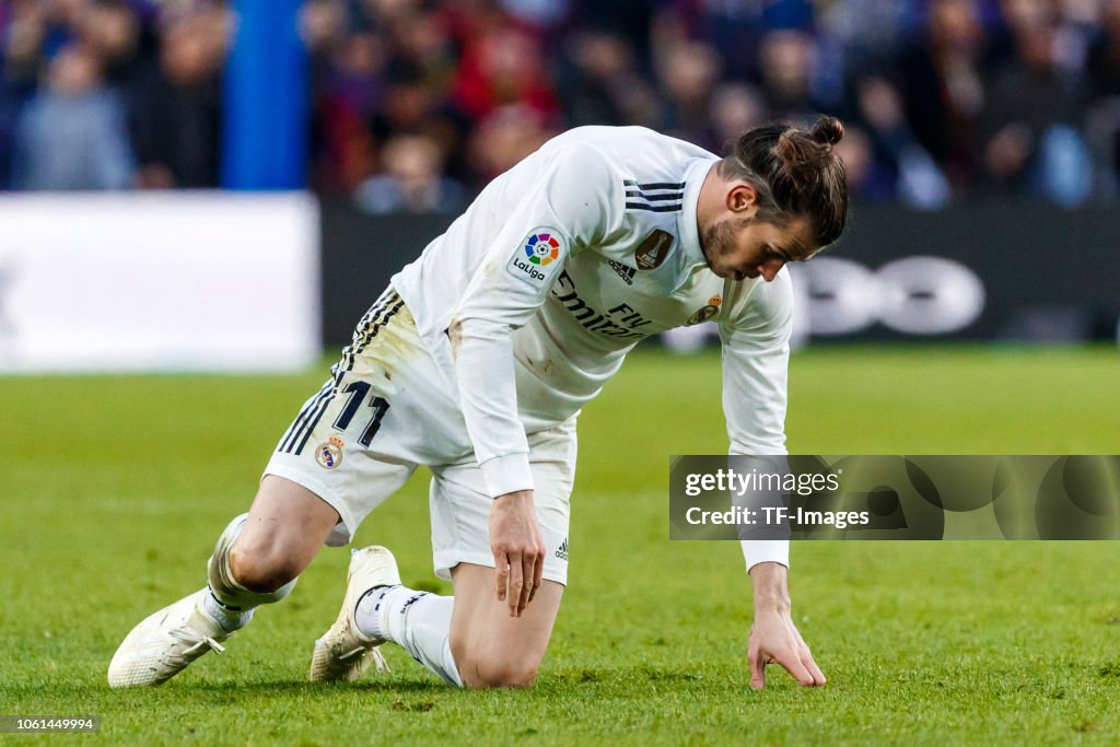 FC Barcelona v Real Madrid CF - La Liga